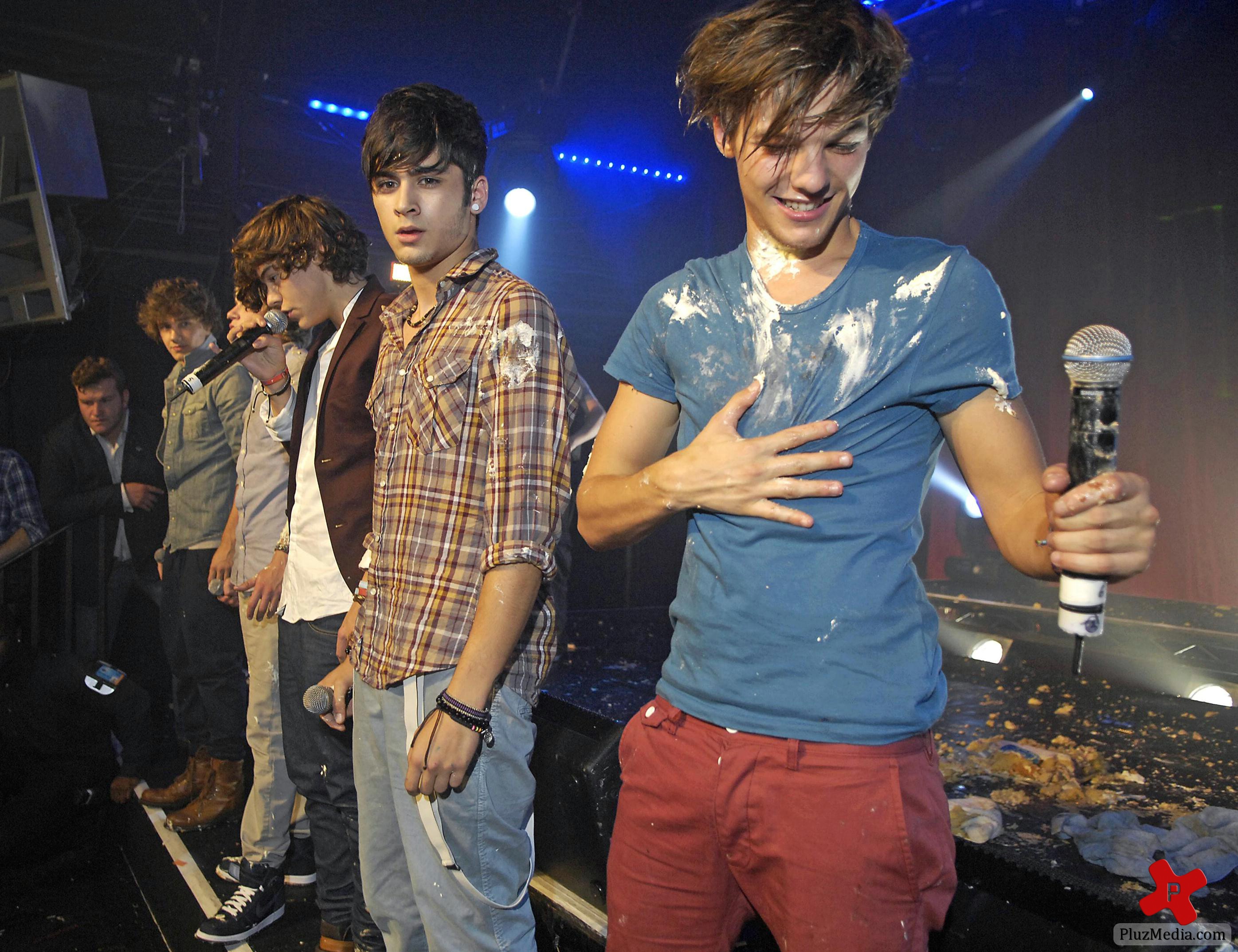 One Direction perform live at G-A-Y nightclub photos | Picture 80754